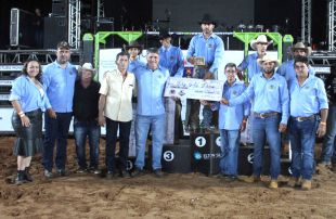 MULTIDÃO LOTA CLUBE DO LAÇO BONANZA PARA CELEBRAR AS CONQUISTAS E 60 ANOS DE HISTÓRIA DE PEDRO GOMES!