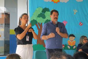 FIM do Mundo Paralelo? Intérprete de Libras integra cerimoniais oficiais em Chapadão do Sul. Pessoas com Deficiência são incluídos